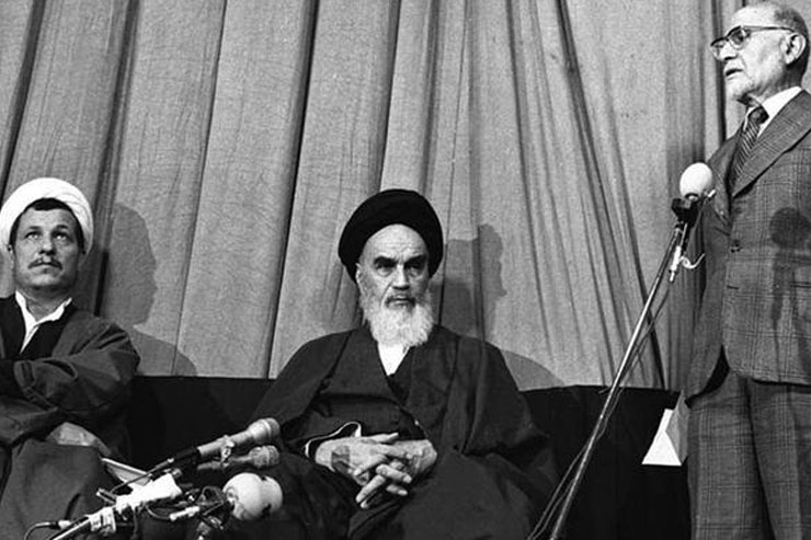"المثقفون ضد سلطة رجال الدين في إيران؟"